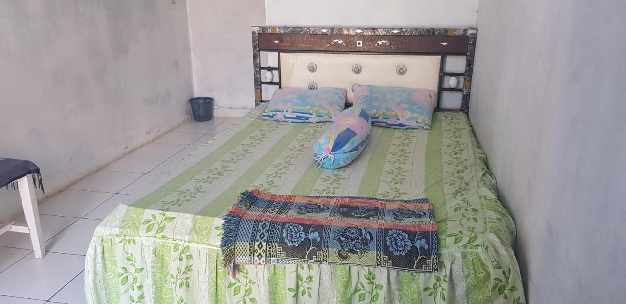 Spot On 90018 Villa Zane Reynold Karanghawu Екстериор снимка